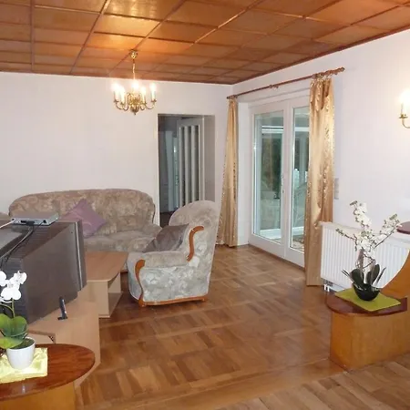 Alexorella *